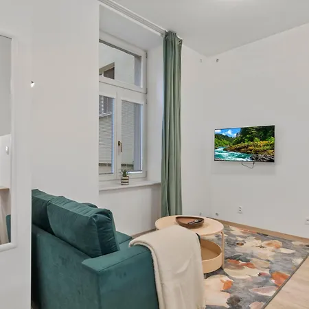 Garden Haven In Old Town Apartment Bratislava