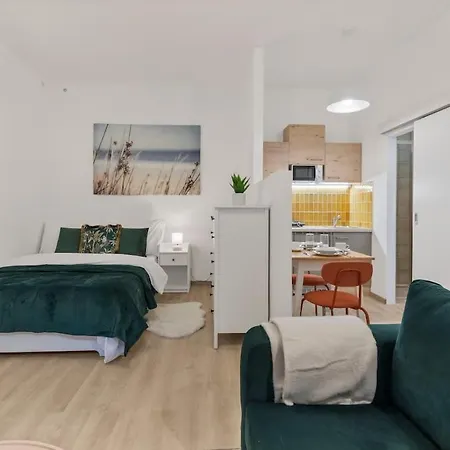 Garden Haven In Old Town Apartman *