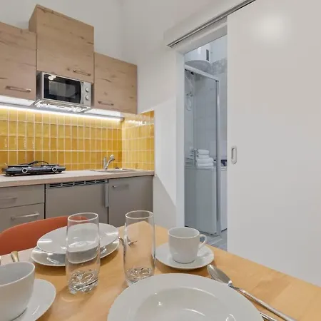 Garden Haven In Old Town * براتسيلافا