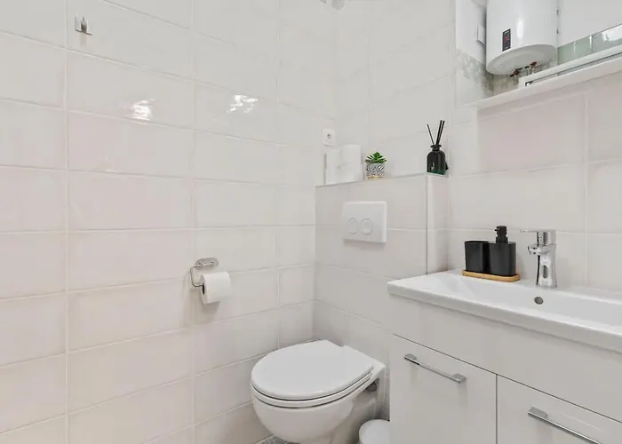 Garden Haven In Old Town